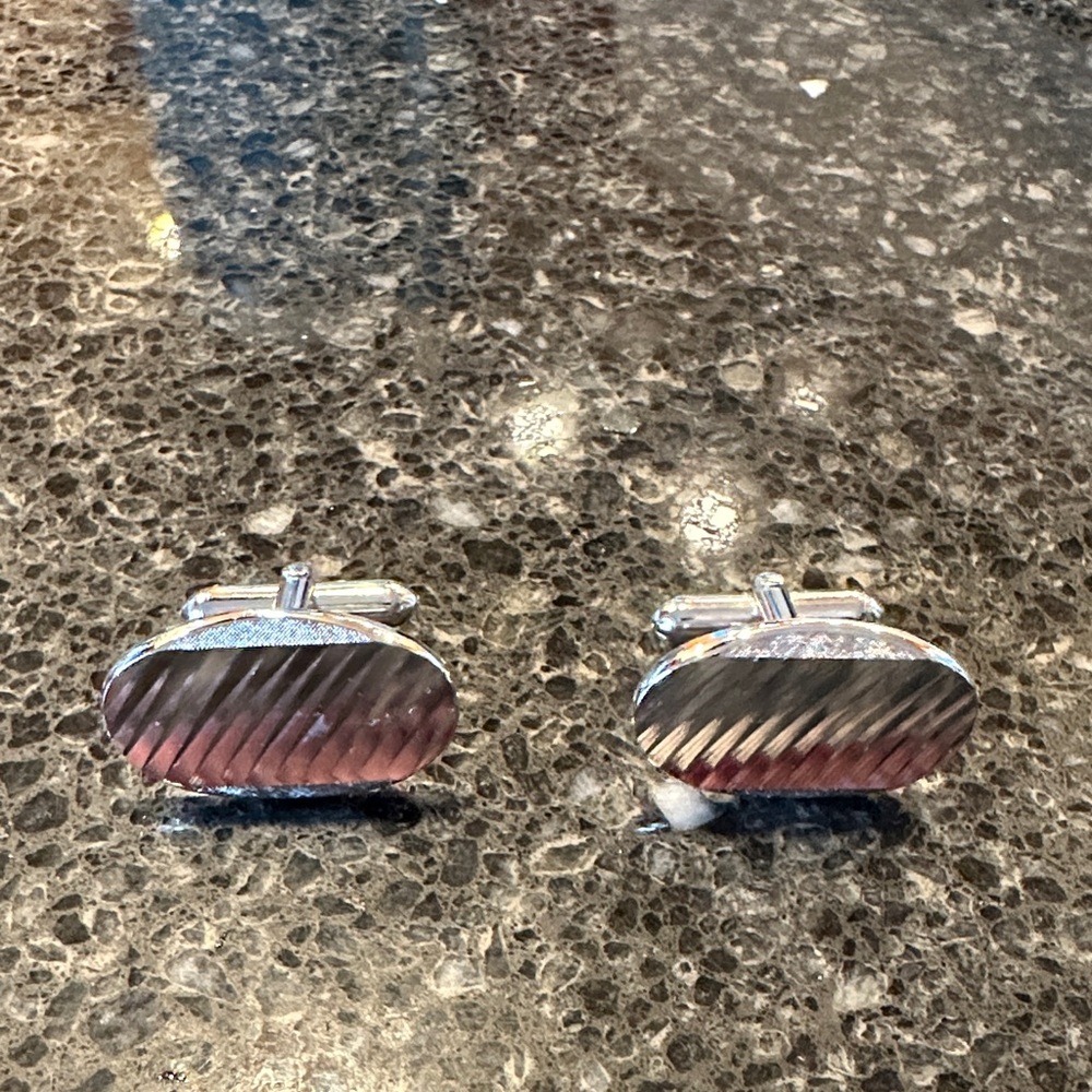 Vintage Swank silver cufflinks in great original condition.